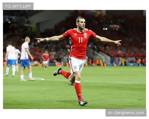 伊萨克的带球突破能力：边锋式中锋解析