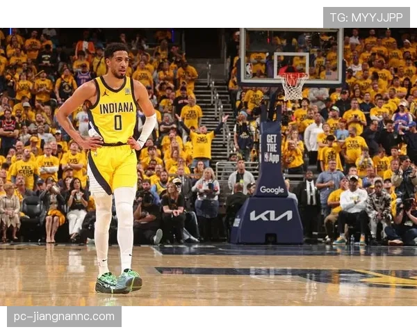 哈利伯顿通过精准挡拆助攻提升球队关键时刻效率